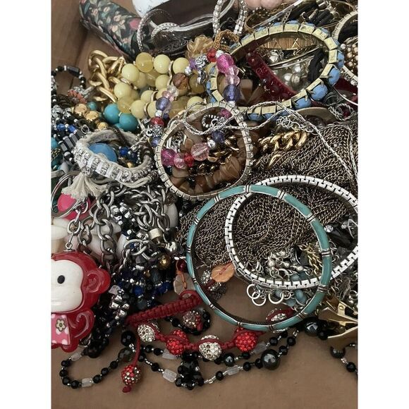 Vintage Jewelry Modern Lot Craft Junk 5 Pounds L1 Most Wearable Or Resellable - Picture 3 of 6